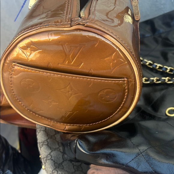 Louis Vuitton Tan Monogram Shoulder Bag - Picture 5 of 5